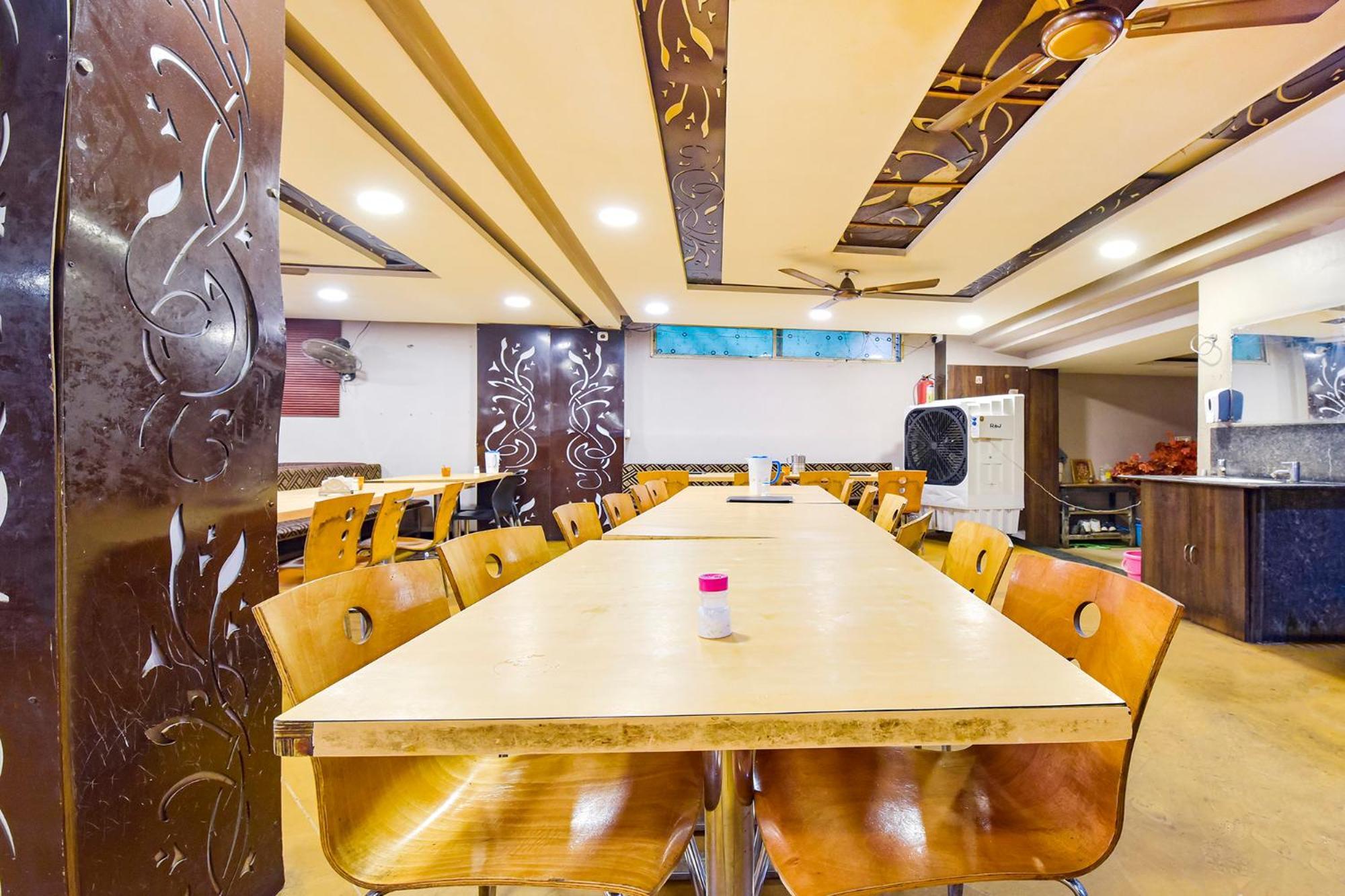 Fabhotel Raghumani Palace Ujjain Exterior foto